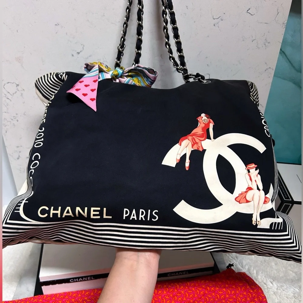 Authentic Chanel Limited Edition Cruise 10’ Paris-Venice Cruise Bon Bon Tote Bag